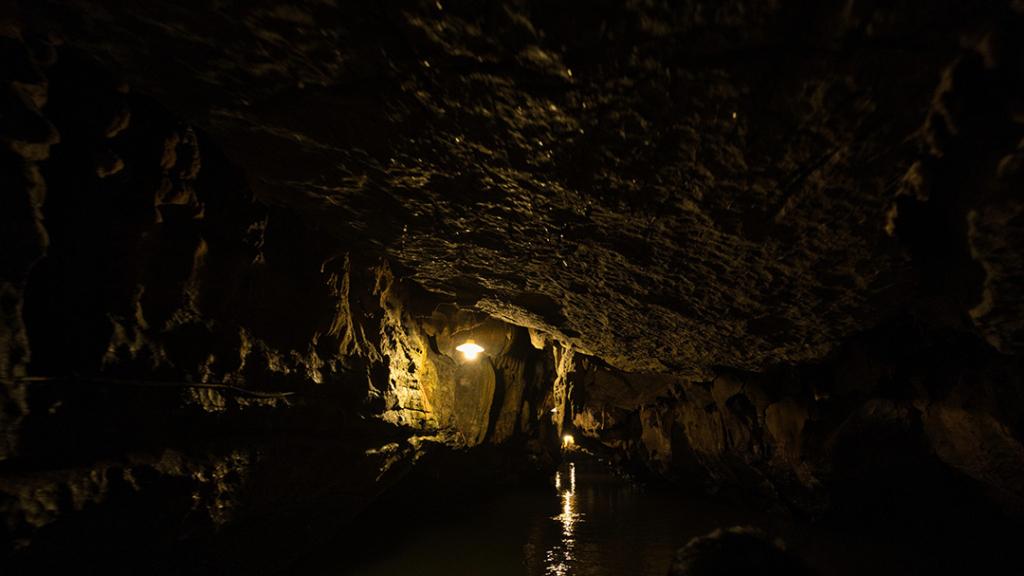 Hang Dai Cave